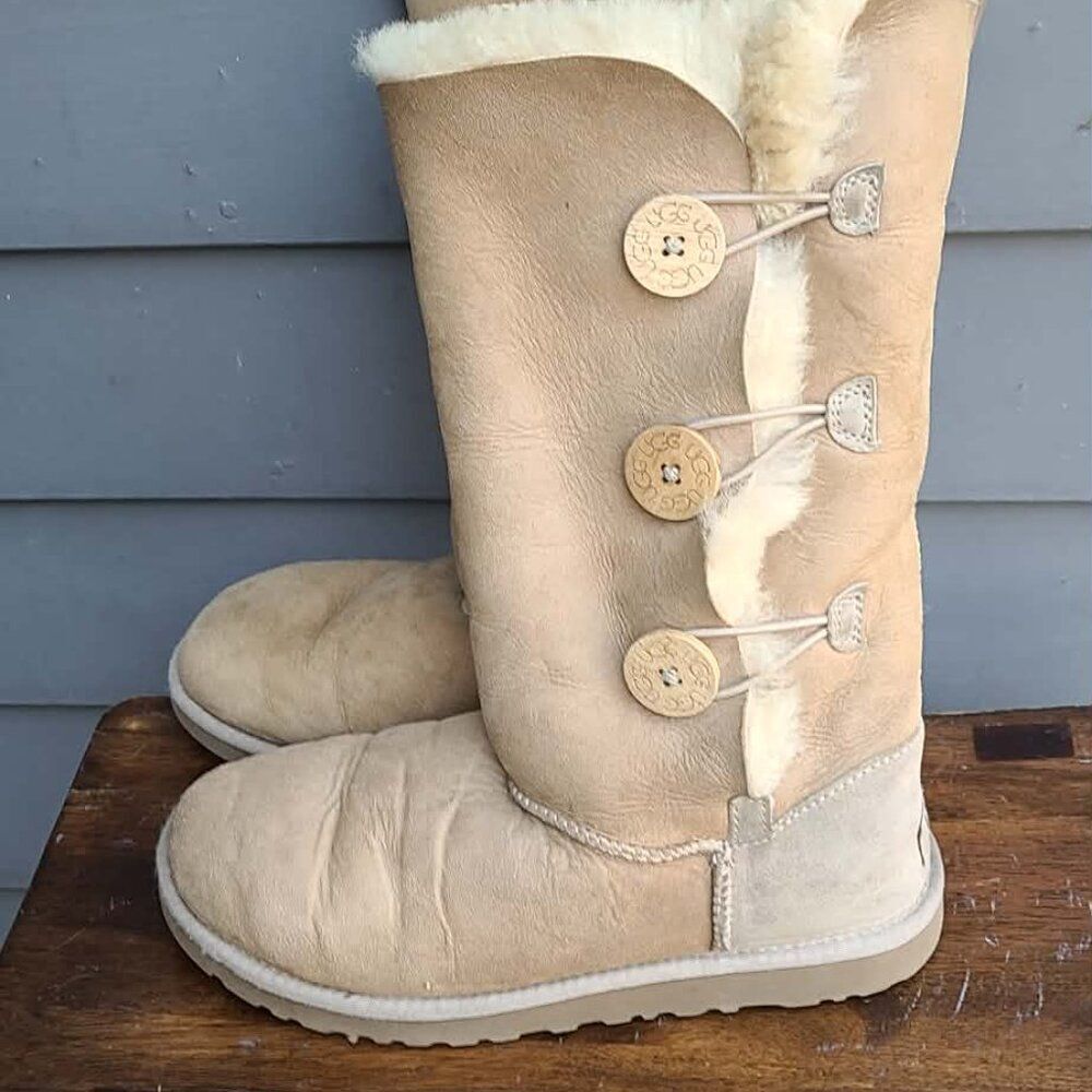 UGG Australia Tan Suede Bailey Button Triplet Boots size 8 - Picture 13 of 14